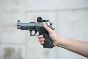 How to grip your pistol with one hand