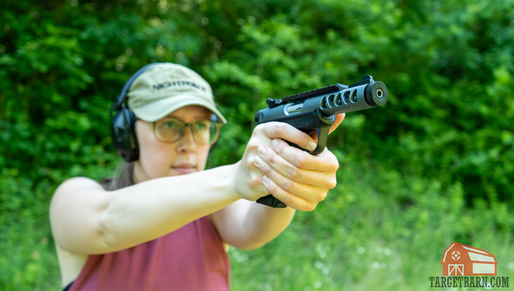 shooting .22lr mckenzie shooting a ruger mark iv 22/45 lite .22lr pistol